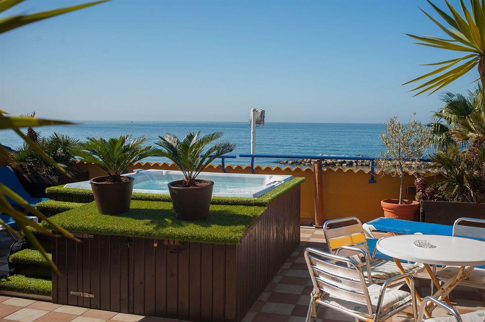 Hotel La Chancla Малага Экстерьер фото